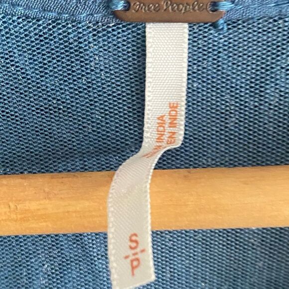 Free People Canyon Rose Button Down Embroidered Tunic. Size Small. - Picture 8 of 9